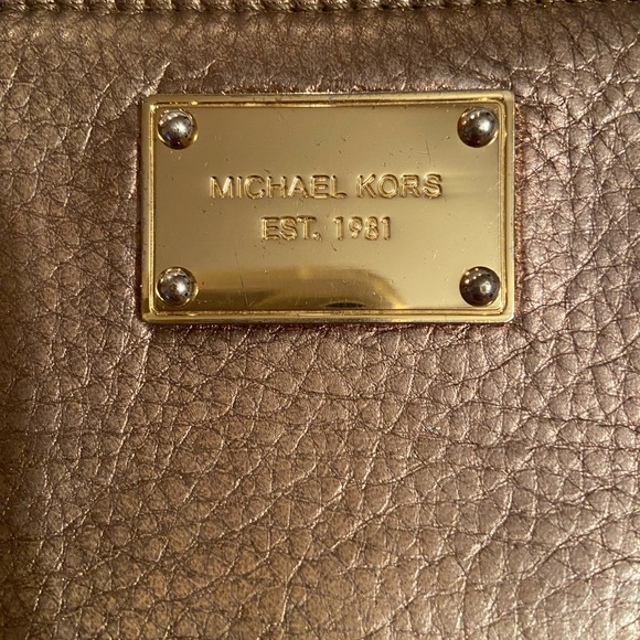 Michael Kors Wallet - Picture 3 of 7